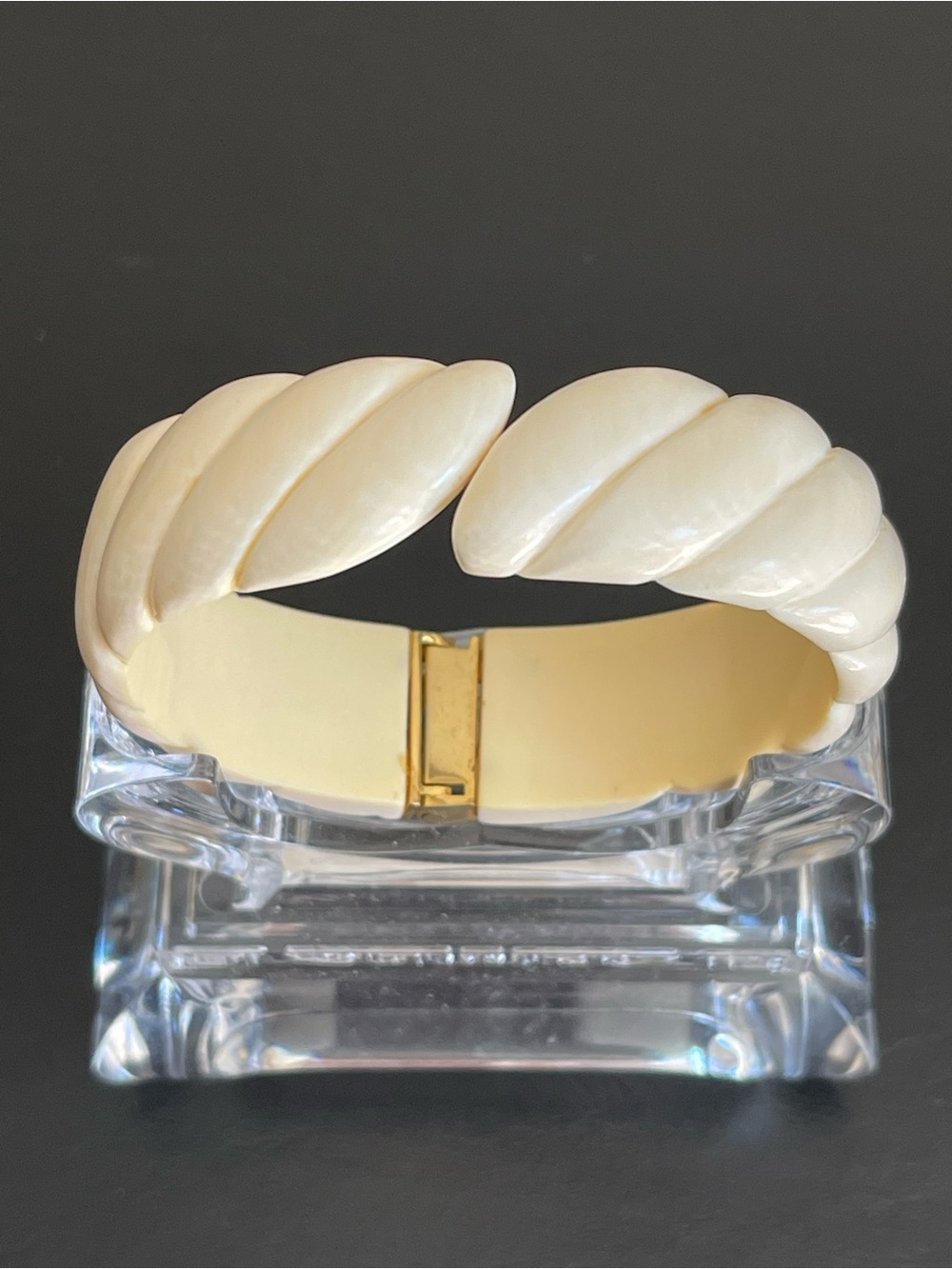 Vintage natural Ivory bangle Bracelet